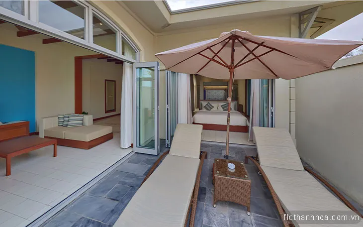 Pool Suite